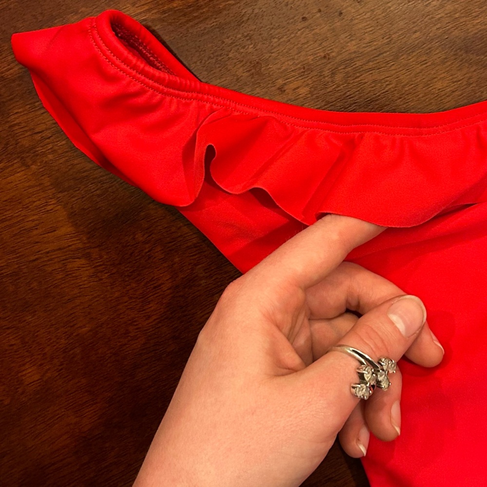 Red Bikini Set - Picture 3 of 4